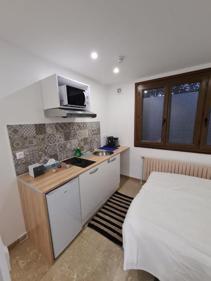 Studio Entierement Equipe Avec Veranda Commune Neuilly-sur-Marne Exterior foto